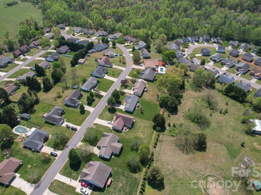 1478 Farmington Hills Drive, Conover, NC 28613.  MLS# CAR4366967, YatesRealty ID 10695. 