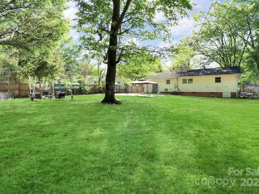 908 Dogwood Drive, Gastonia, NC 28054.  MLS# CAR4227211, YatesRealty ID 10695. 
