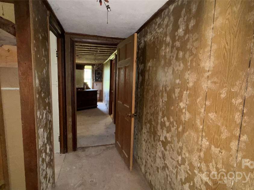 851 Lower Shut In Road, Hot Springs, NC 28743.  MLS# CAR4289186, YatesRealty ID 10696. 