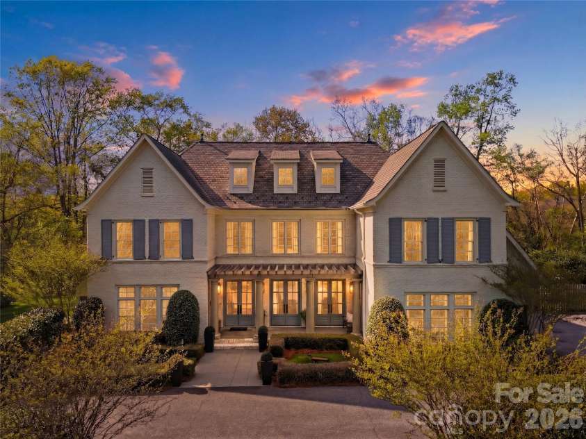 834 9th Avenue, Hickory, NC 28601.  MLS# CAR4366264, YatesRealty ID 10697. 