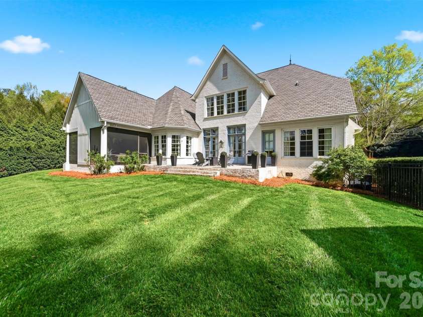 834 9th Avenue, Hickory, NC 28601.  MLS# CAR4366264, YatesRealty ID 10697. 