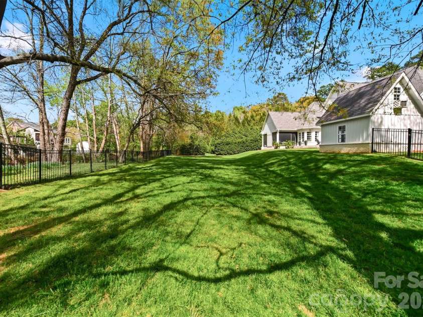 834 9th Avenue, Hickory, NC 28601.  MLS# CAR4366264, YatesRealty ID 10697. 