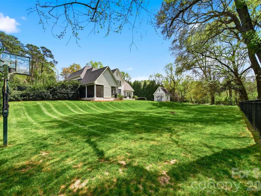 834 9th Avenue, Hickory, NC 28601.  MLS# CAR4366264, YatesRealty ID 10697. 