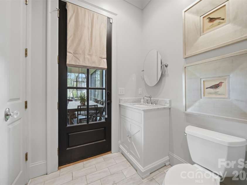 834 9th Avenue, Hickory, NC 28601.  MLS# CAR4366264, YatesRealty ID 10697. Full Bath between Laundry and screen porch