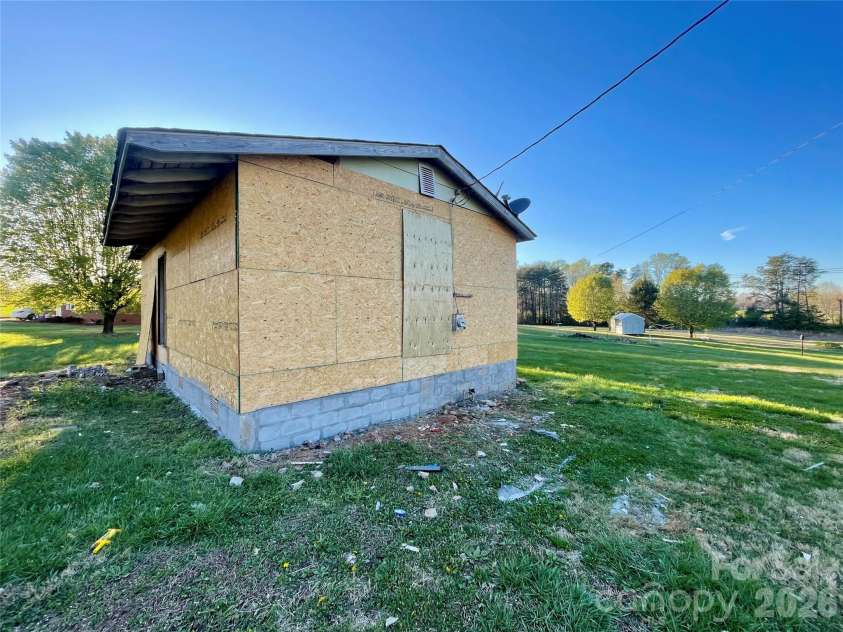 119 Z A Hunter Road, Bessemer City, NC 28016.  MLS# CAR4359704, YatesRealty ID 10698. 