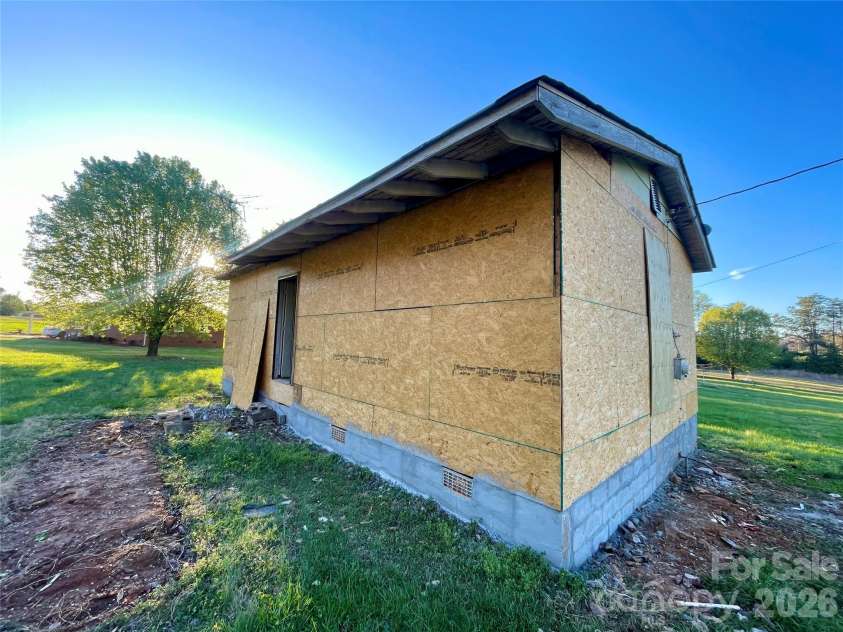 119 Z A Hunter Road, Bessemer City, NC 28016.  MLS# CAR4359704, YatesRealty ID 10698. 