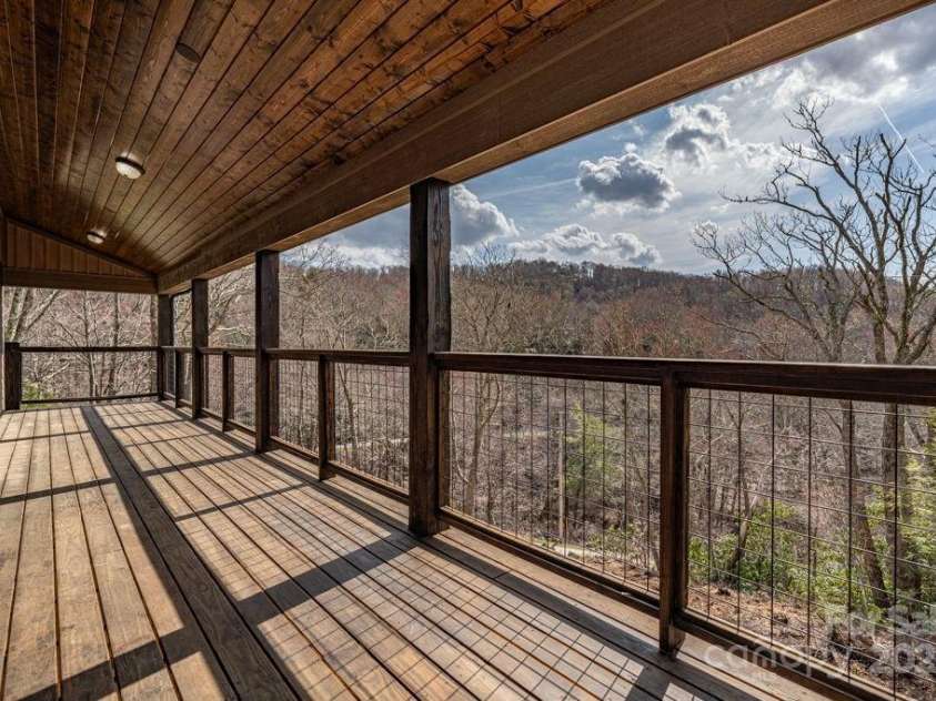 176 Snow Mountain Lane, Banner Elk, NC 28604.  MLS# CAR4248903, YatesRealty ID 10699. 