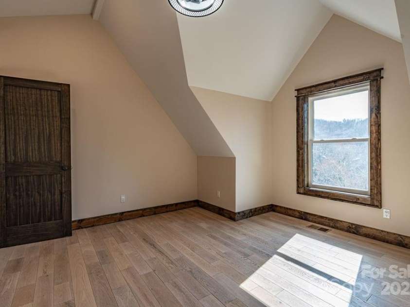 176 Snow Mountain Lane, Banner Elk, NC 28604.  MLS# CAR4248903, YatesRealty ID 10699. 