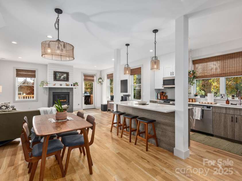 39 Cisco Road, Asheville, NC 28805.  MLS# CAR4317247, YatesRealty ID 10699. 