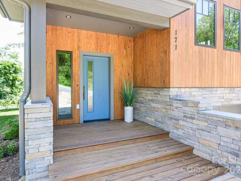 171 Abundance Run, Asheville, NC 28805.  MLS# CAR4145601, YatesRealty ID 107. 