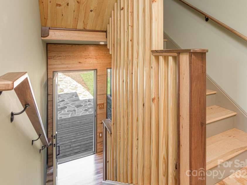 171 Abundance Run, Asheville, NC 28805.  MLS# CAR4145601, YatesRealty ID 107. 