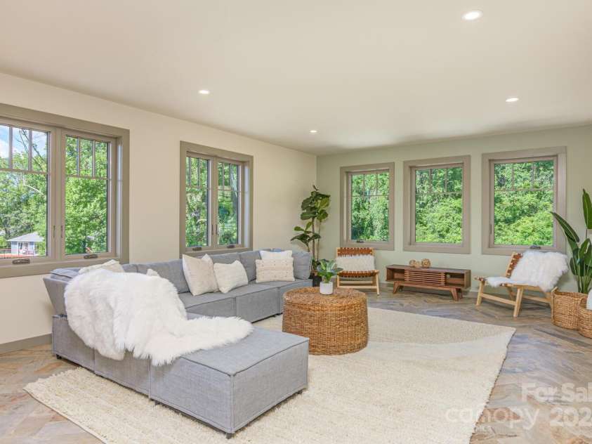 171 Abundance Run, Asheville, NC 28805.  MLS# CAR4145601, YatesRealty ID 107. 