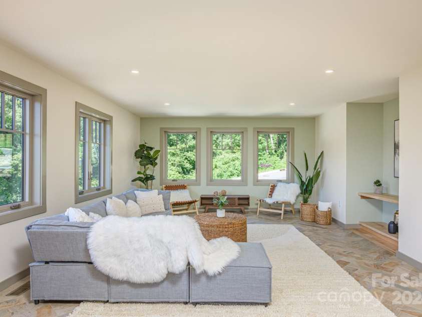 171 Abundance Run, Asheville, NC 28805.  MLS# CAR4145601, YatesRealty ID 107. 