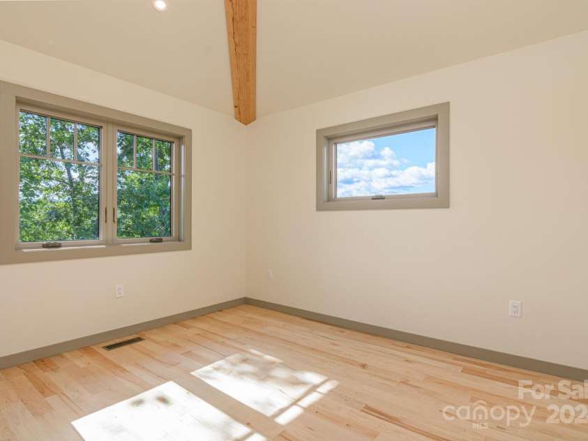 171 Abundance Run, Asheville, NC 28805.  MLS# CAR4145601, YatesRealty ID 107. 