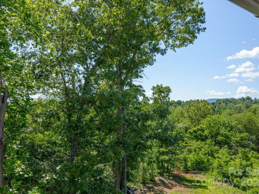 171 Abundance Run, Asheville, NC 28805.  MLS# CAR4145601, YatesRealty ID 107. 