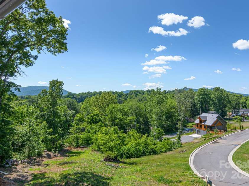 171 Abundance Run, Asheville, NC 28805.  MLS# CAR4145601, YatesRealty ID 107. 