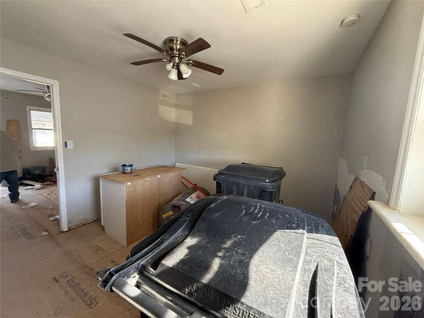 2427 Carmine Street, Charlotte, NC 28206.  MLS# CAR4339842, YatesRealty ID 1070. 2425-2427-2429