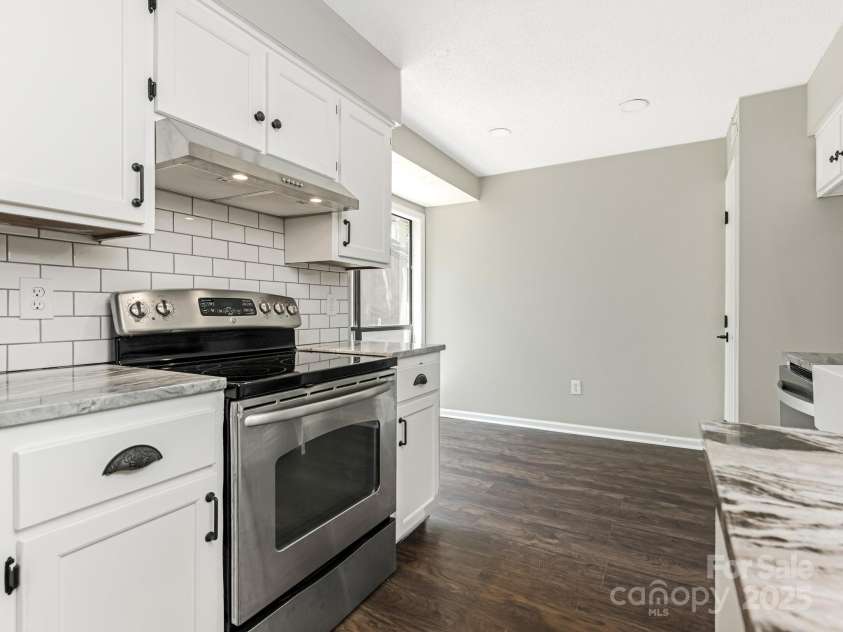 7378 Winery Lane, Charlotte, NC 28227.  MLS# CAR4146515, YatesRealty ID 1070. 