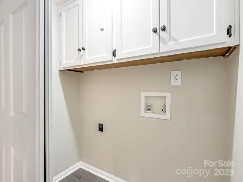 7378 Winery Lane, Charlotte, NC 28227.  MLS# CAR4146515, YatesRealty ID 1070. 