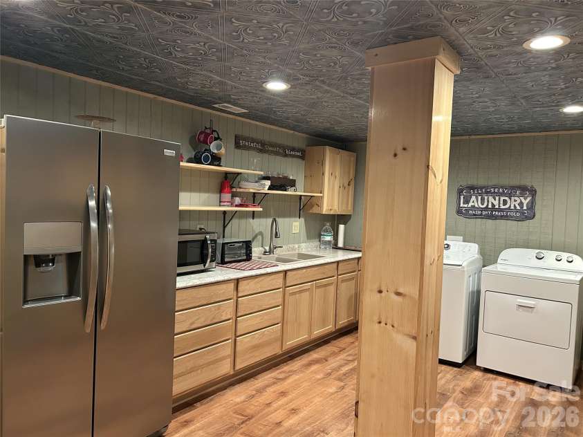3695 NC 9 Highway, Mill Spring, NC 28756.  MLS# CAR4364501, YatesRealty ID 10700. First level Kitchenette