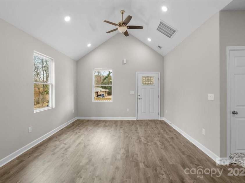 228 Chestnut Street, Shelby, NC 28150.  MLS# CAR4220800, YatesRealty ID 10701. 