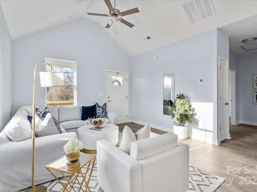 228 Chestnut Street, Shelby, NC 28150.  MLS# CAR4220800, YatesRealty ID 10701. 