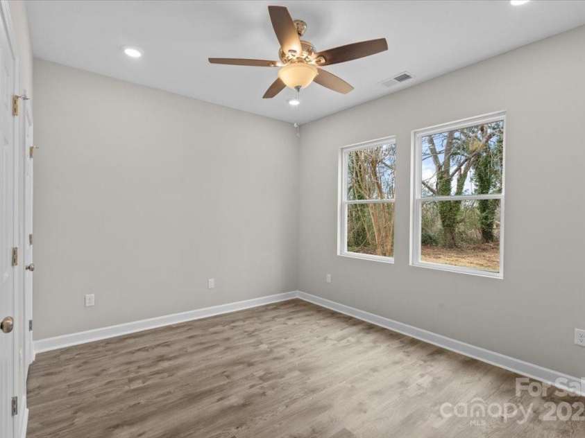 228 Chestnut Street, Shelby, NC 28150.  MLS# CAR4220800, YatesRealty ID 10701. 