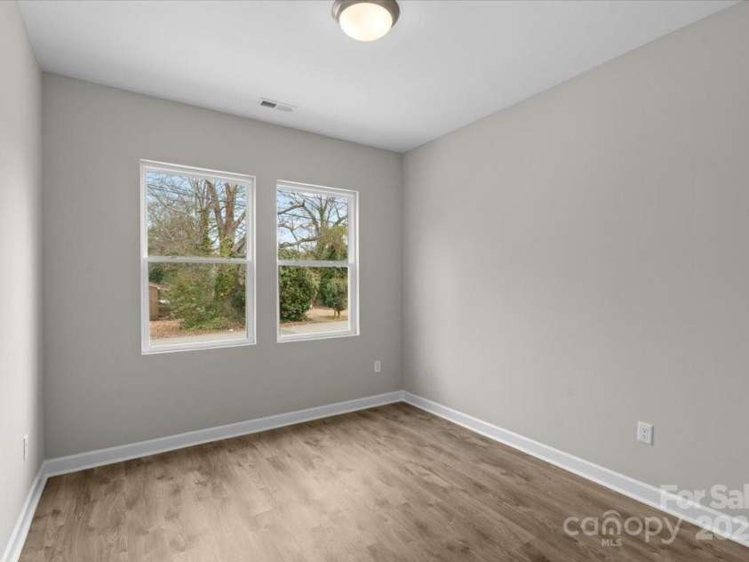 228 Chestnut Street, Shelby, NC 28150.  MLS# CAR4220800, YatesRealty ID 10701. 