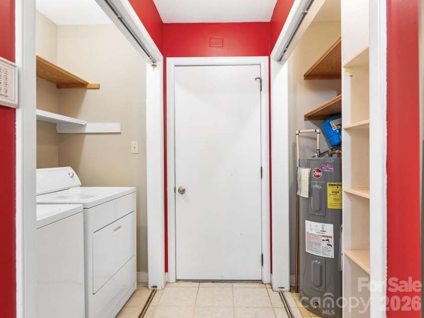 6516 Bentridge Drive, Charlotte, NC 28226.  MLS# CAR4367092, YatesRealty ID 10701. 