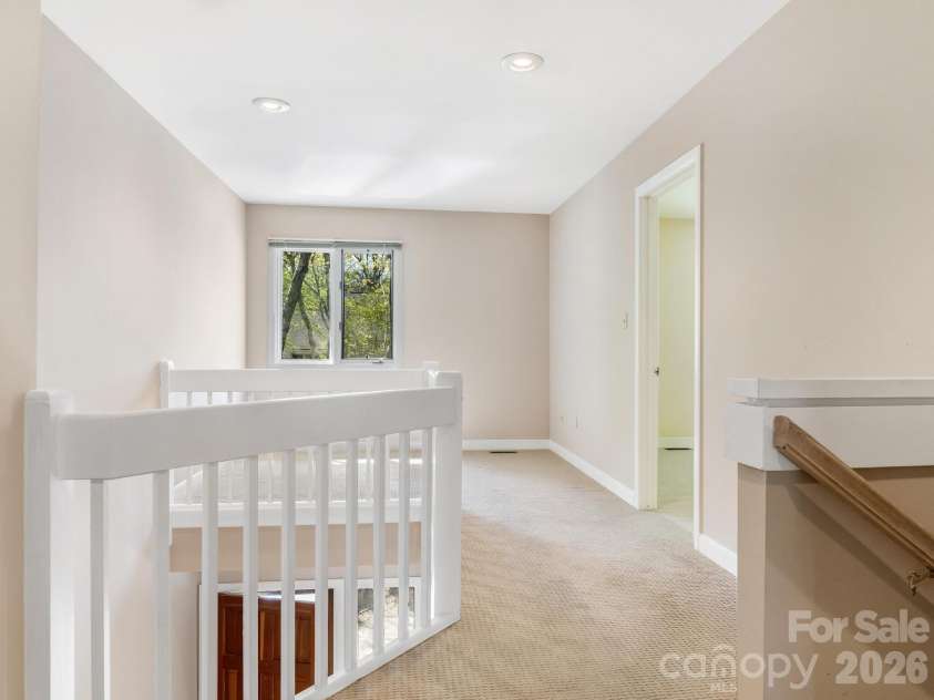 6516 Bentridge Drive, Charlotte, NC 28226.  MLS# CAR4367092, YatesRealty ID 10701. 