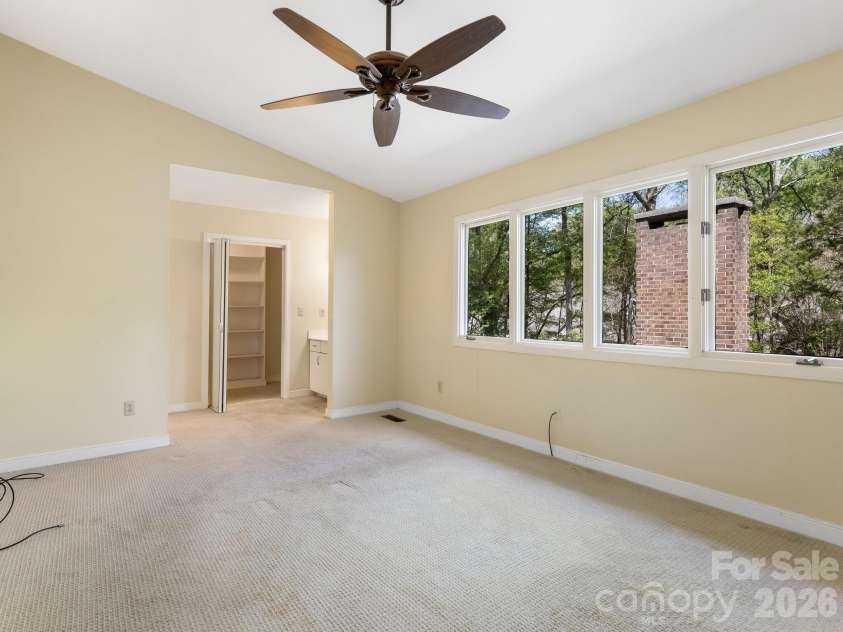 6516 Bentridge Drive, Charlotte, NC 28226.  MLS# CAR4367092, YatesRealty ID 10701. 