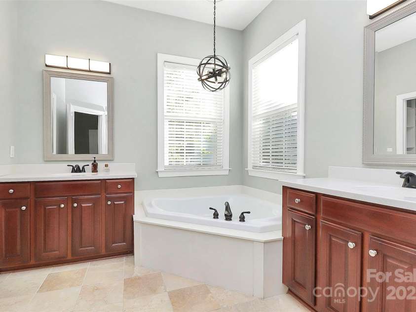 1105 Hoyle Lane, Waxhaw, NC 28173.  MLS# CAR4248556, YatesRealty ID 10702. 