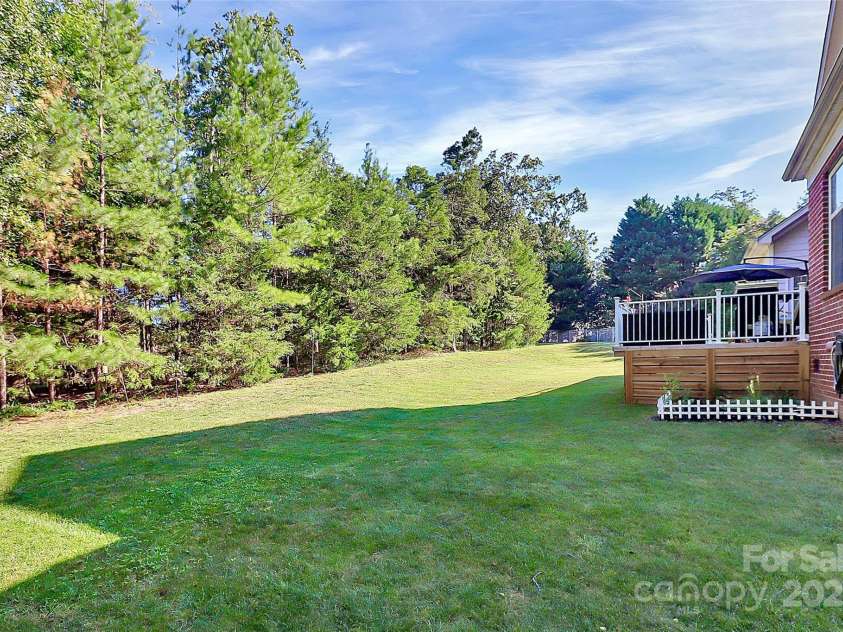 1105 Hoyle Lane, Waxhaw, NC 28173.  MLS# CAR4248556, YatesRealty ID 10702. 