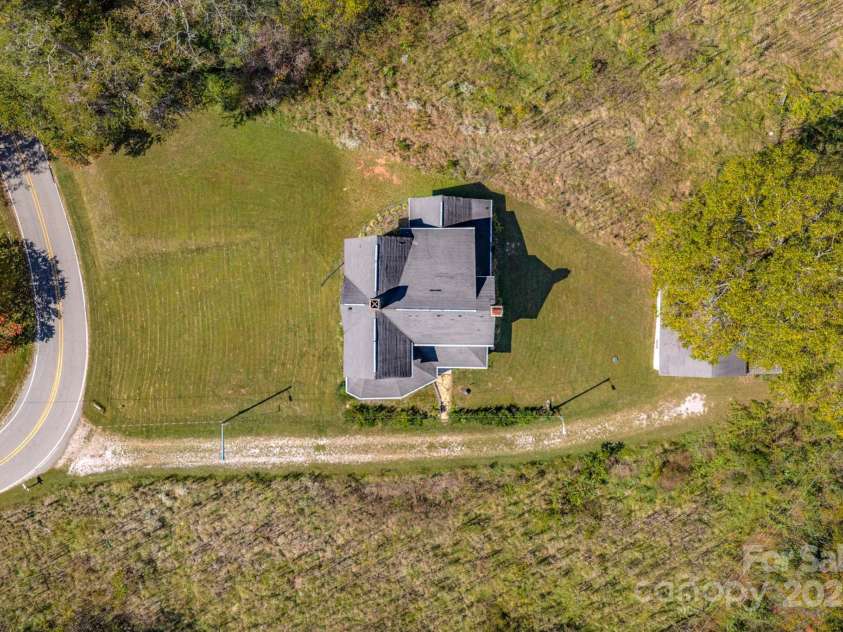 7 Noble Road, Fairview, NC 28730.  MLS# CAR4310894, YatesRealty ID 10702. 