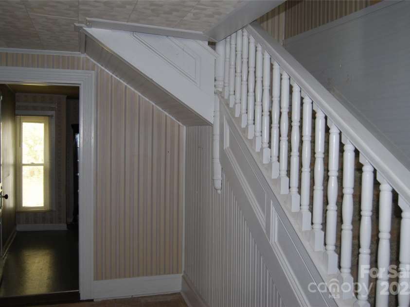 7 Noble Road, Fairview, NC 28730.  MLS# CAR4310894, YatesRealty ID 10702. 