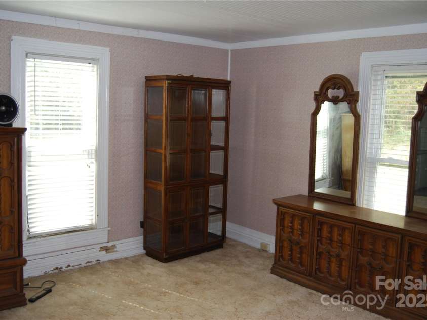 7 Noble Road, Fairview, NC 28730.  MLS# CAR4310894, YatesRealty ID 10702. 