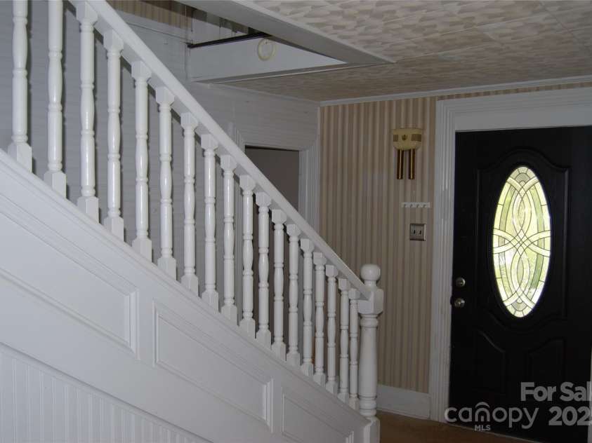 7 Noble Road, Fairview, NC 28730.  MLS# CAR4310894, YatesRealty ID 10702. 