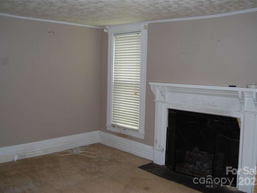 7 Noble Road, Fairview, NC 28730.  MLS# CAR4310894, YatesRealty ID 10702. 