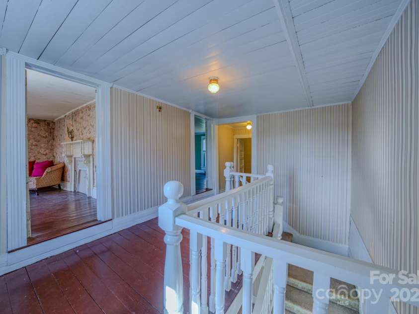 7 Noble Road, Fairview, NC 28730.  MLS# CAR4310894, YatesRealty ID 10702. 