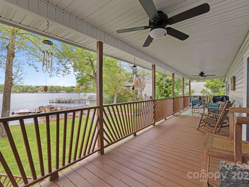 299 Waterway Drive, Lexington, NC 27292.  MLS# CAR4249975, YatesRealty ID 10703. 