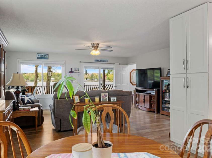 299 Waterway Drive, Lexington, NC 27292.  MLS# CAR4249975, YatesRealty ID 10703. 