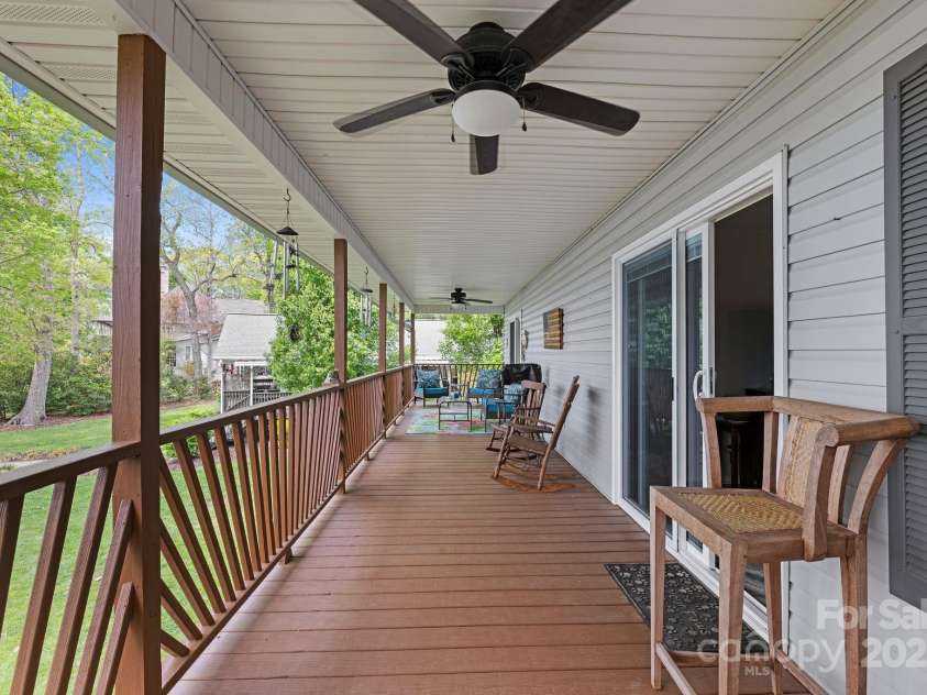 299 Waterway Drive, Lexington, NC 27292.  MLS# CAR4249975, YatesRealty ID 10703. 