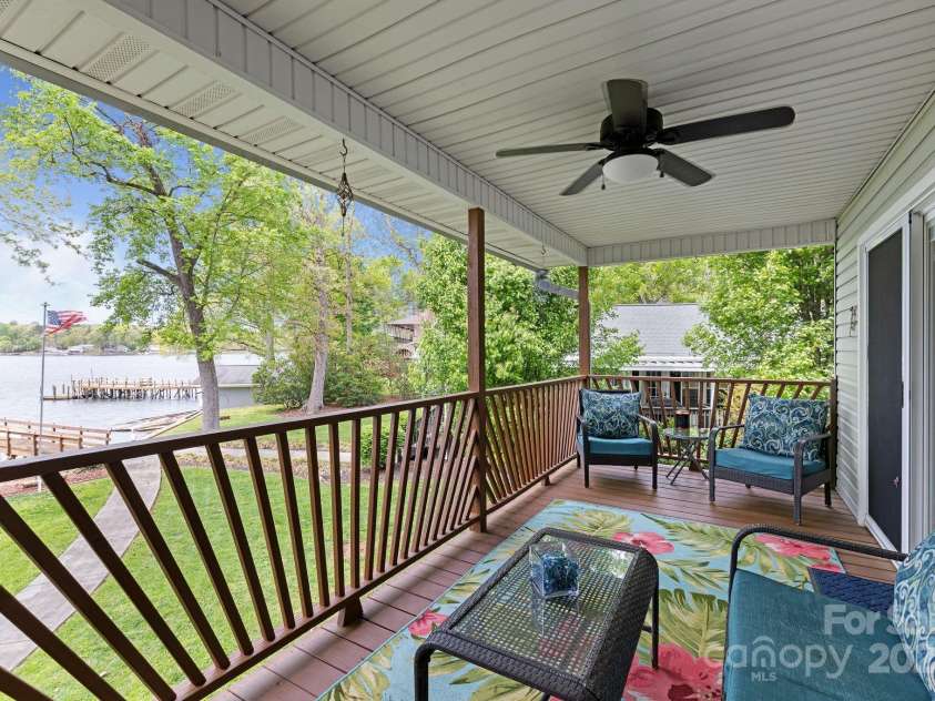 299 Waterway Drive, Lexington, NC 27292.  MLS# CAR4249975, YatesRealty ID 10703. 