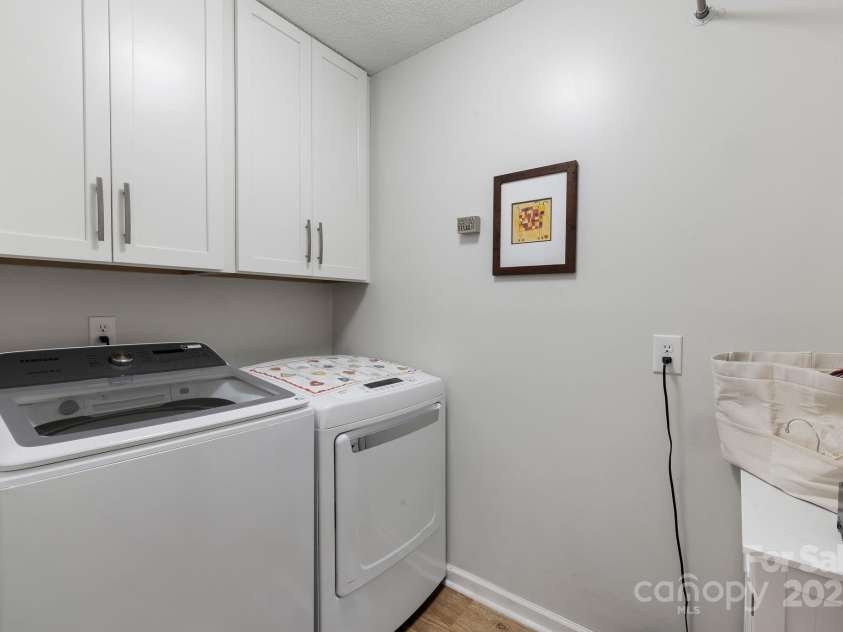 299 Waterway Drive, Lexington, NC 27292.  MLS# CAR4249975, YatesRealty ID 10703. 