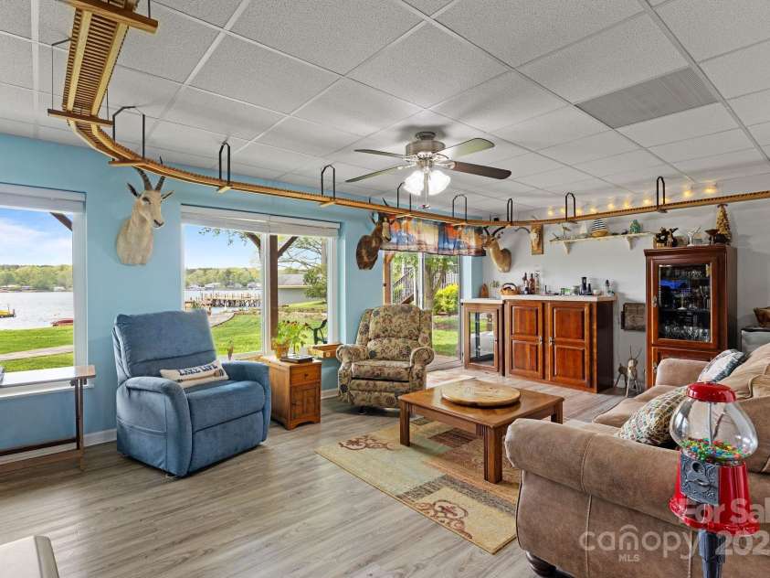 299 Waterway Drive, Lexington, NC 27292.  MLS# CAR4249975, YatesRealty ID 10703. 