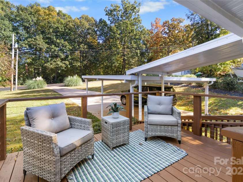 299 Waterway Drive, Lexington, NC 27292.  MLS# CAR4313581, YatesRealty ID 10703. 