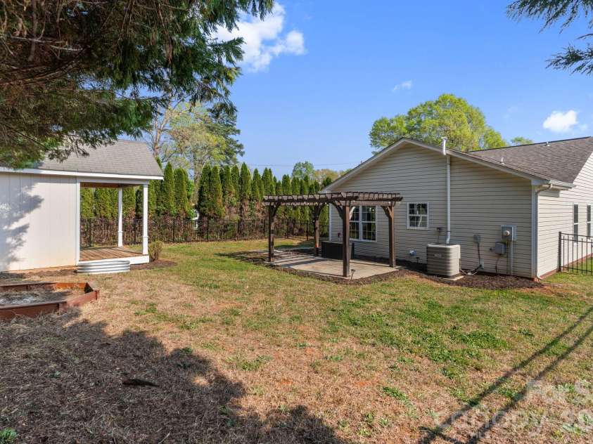 936 Cason Street, Belmont, NC 28012.  MLS# CAR4364697, YatesRealty ID 10703. 
