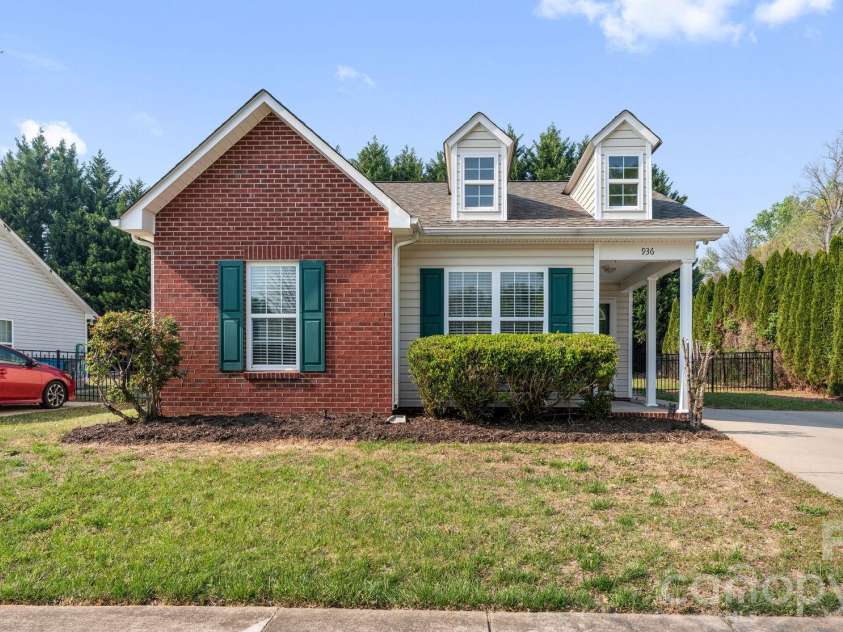 936 Cason Street, Belmont, NC 28012.  MLS# CAR4364697, YatesRealty ID 10703. 