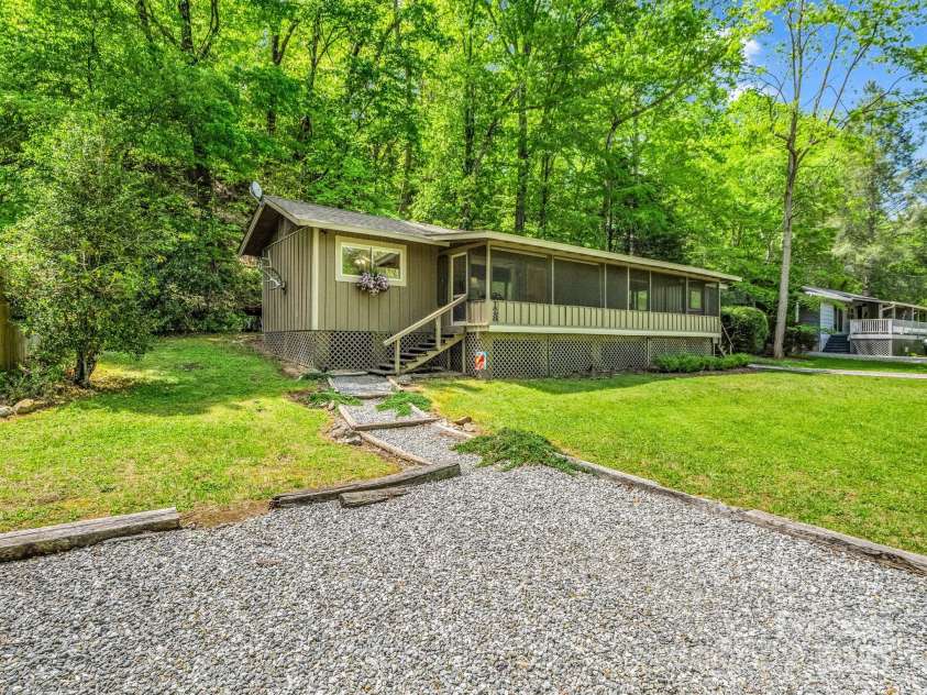 128 Winding Creek Court, Lake Lure, NC 28746.  MLS# CAR4252043, YatesRealty ID 10704. 