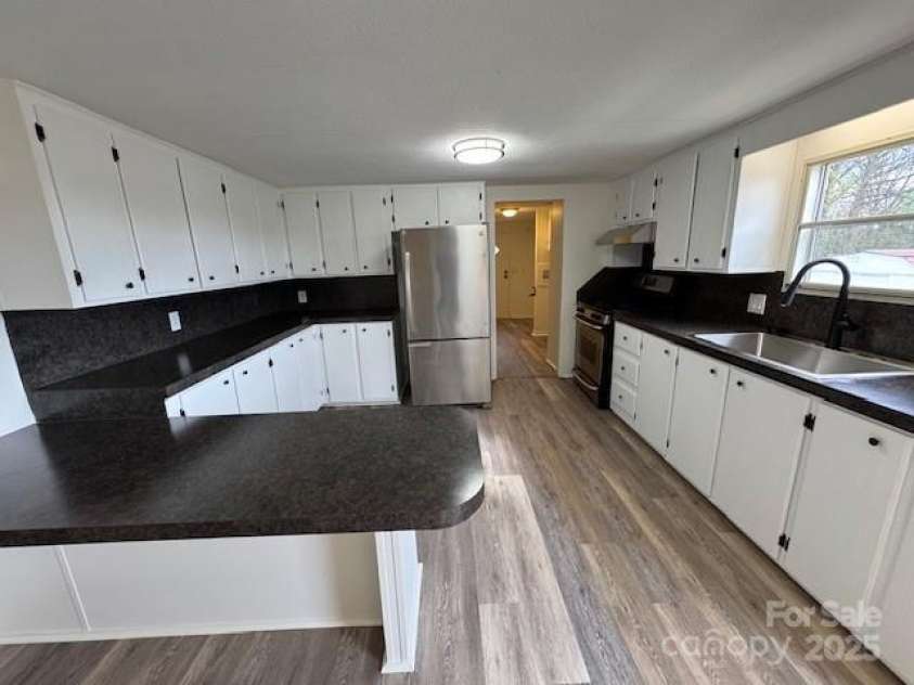 1628 B Avenue, Hickory, NC 28602.  MLS# CAR4243053, YatesRealty ID 10705. 